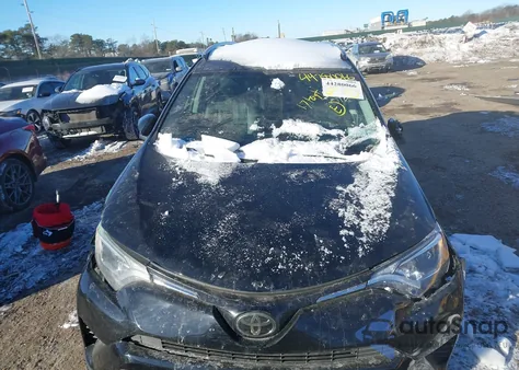 2017 Toyota Rav4 Le z USA, uszkodzony, nr VIN 2T3BFREV4HW568548
